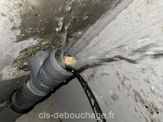 Intervention urgence débouchage canalisation